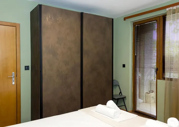 Modern Comfort In With Workspace By Flat Mаnаger Varna